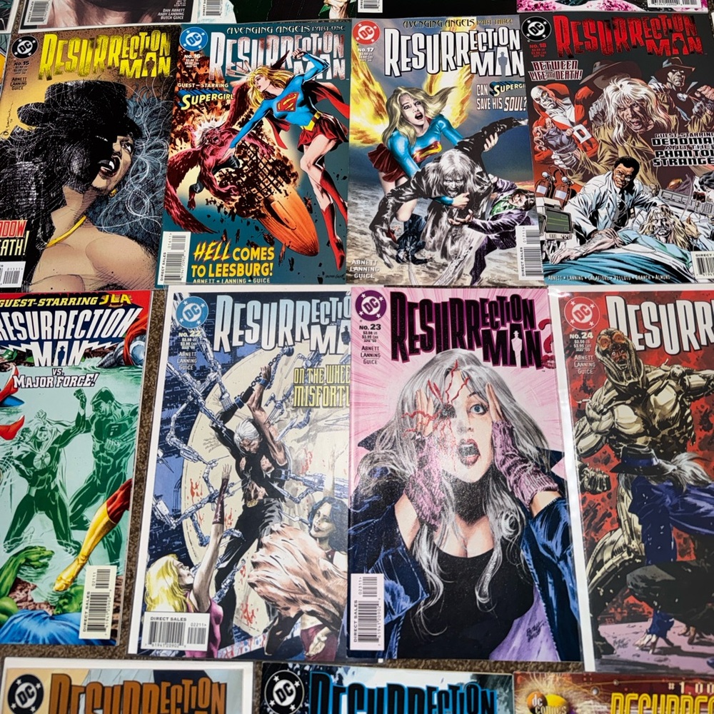 Huge DC Comics Resurrection Man Comic Lot - Picture 5 of 7